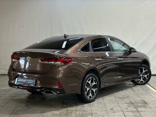2019 Hyundai Sonata VII (LF) Рестайлинг, коричневый, 1720000 рублей, вид 3
