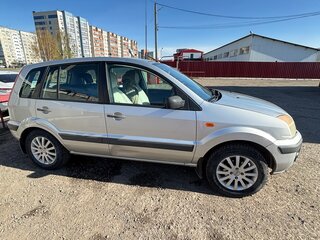2006 Ford Fusion I Рестайлинг, серебристый, 320000 рублей, вид 3