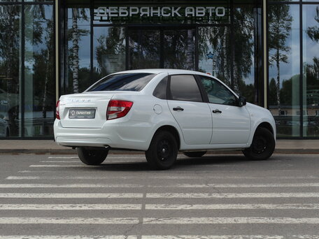 2025 Lada (ВАЗ) Granta I Рестайлинг, белый, 680000 рублей, вид 3