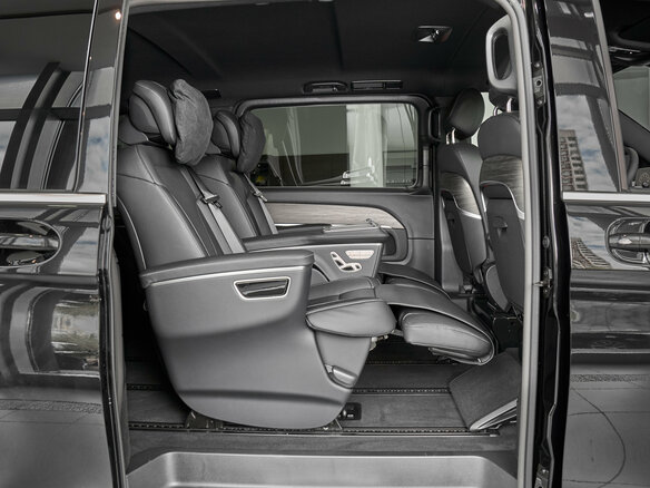 2026 Mercedes-Benz V-Класс 300 d экстра длинный III (W447) Рестайлинг 2, чёрный - вид 13