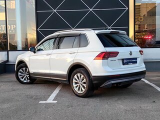 2018 Volkswagen Tiguan II, белый, 2033000 рублей, вид 2