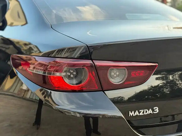 2023 Mazda 3 Axela IV (BP), чёрный, 1650000 рублей - вид 22