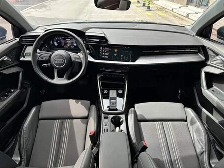 2023 Audi A3 Sportback 35 TFSI IV (8Y), зелёный, 2290000 рублей, вид 2