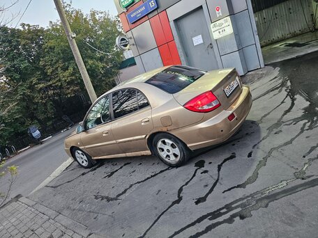2005 Kia Rio I Рестайлинг, бежевый, 240000 рублей, вид 3