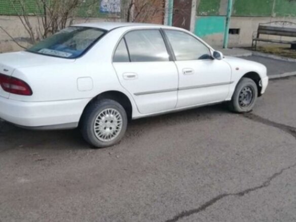 1993 Mitsubishi Galant VII, белый, 130000 рублей - вид 5