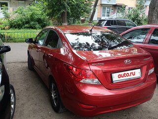2013 Hyundai Solaris I, красный, 840000 рублей, вид 4