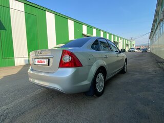 2010 Ford Focus II Рестайлинг, серебристый, 850000 рублей, вид 5