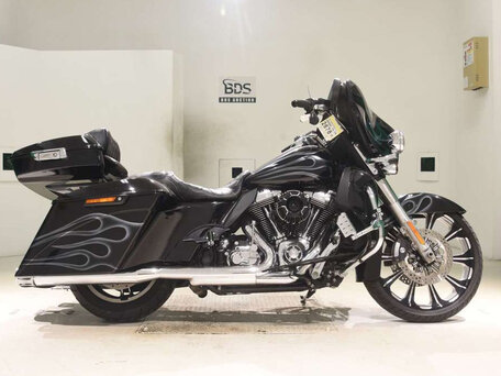 2014 Harley-Davidson Street Glide, чёрный, 920000 рублей, вид 1