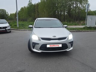 2020 Kia Rio IV, серый, 1400000 рублей, вид 1