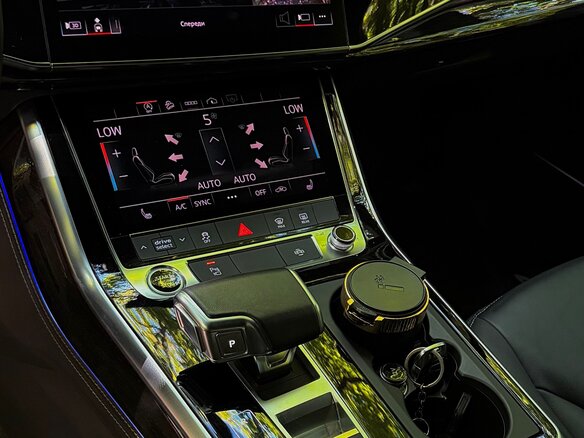 2024 Audi Q7 45 TFSI II (4M) Рестайлинг 2, серый, 4950000 рублей - вид 14