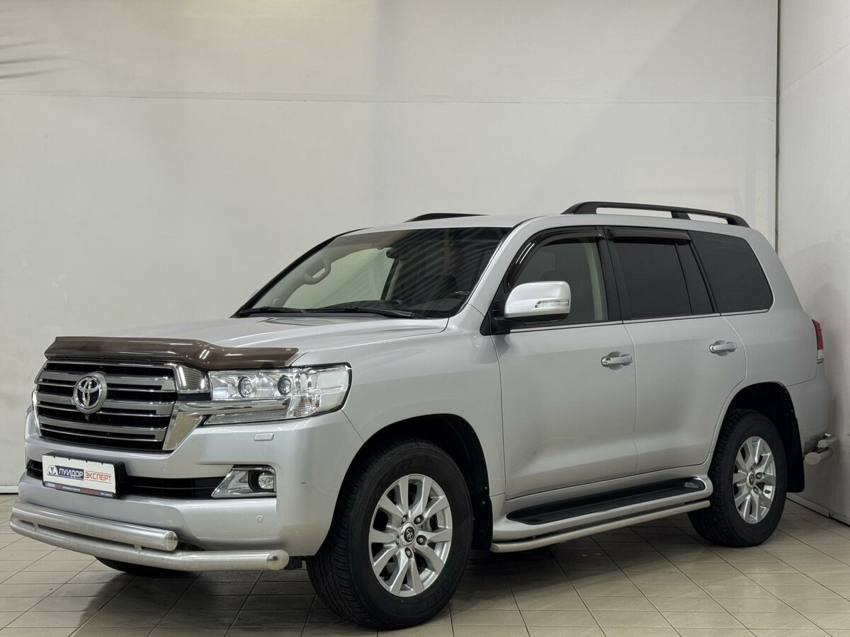 Открыть фотографии: Toyota Land Cruiser 200 Series Рестайлинг 2
