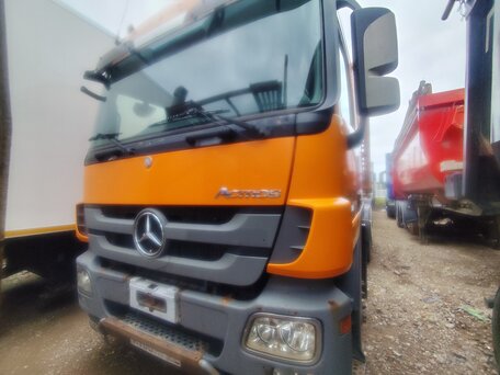 2015 Mercedes-Benz Actros, оранжевый, 3698000 рублей, вид 2