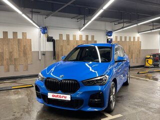 2020 BMW X1 20i xDrive II (F48) Рестайлинг, синий, 4300000 рублей, вид 1