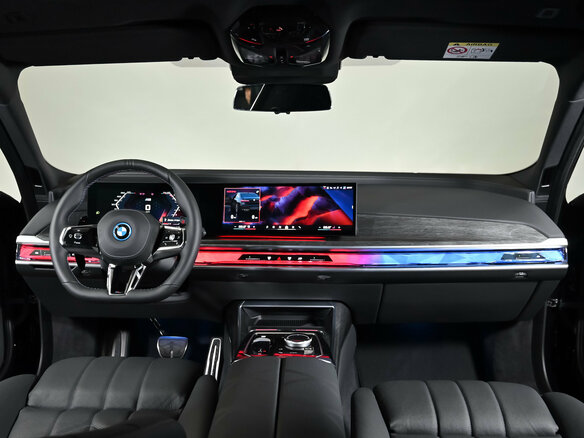 2023 BMW 7 серии M760e xDrive VII (G70), чёрный, 24000000 рублей - вид 8