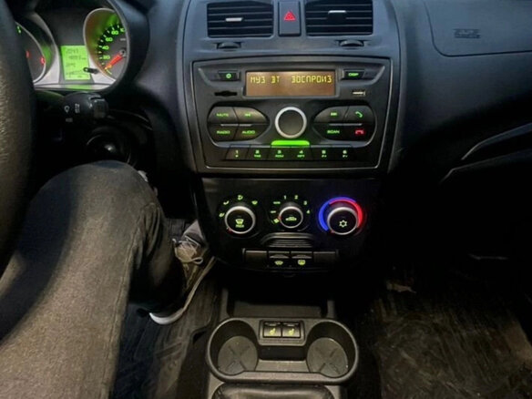 2018 Lada (ВАЗ) Granta I, серебристый, 600000 рублей - вид 3