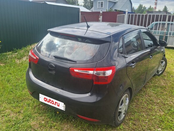 2013 Kia Rio III, чёрный - вид 2