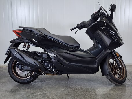 2025 Honda Forza, чёрный, 799000 рублей, вид 1