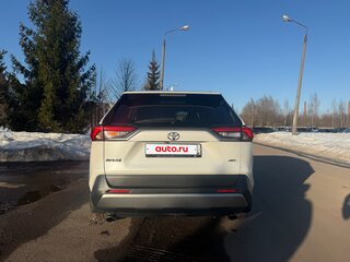 2021 Toyota RAV4 V (XA50), белый, 3600000 рублей, вид 3