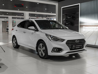 2018 Hyundai Solaris II, белый, 1350000 рублей, вид 2