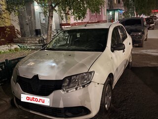 2017 Renault Logan II, белый, 250000 рублей, вид 2