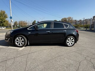 2013 Opel Astra J Рестайлинг, чёрный, 880000 рублей, вид 2