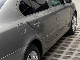 2011 Skoda Octavia II (A5) Рестайлинг, серый, 725000 рублей, вид 3