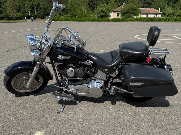 2006 Harley-Davidson Fat Boy, чёрный, 750000 рублей - вид 5