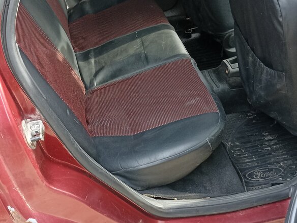 2003 Ford Focus I Рестайлинг, красный, 130000 рублей - вид 10