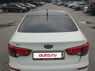 2016 Kia Rio III Рестайлинг, белый, 580000 рублей, вид 3