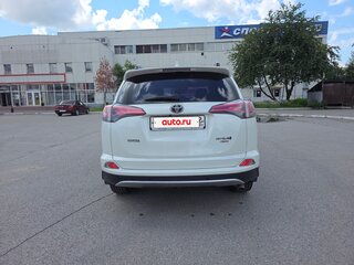 2017 Toyota RAV4 IV (XA40) Рестайлинг, белый, 2630000 рублей, вид 5