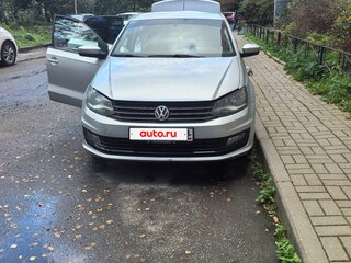 2015 Volkswagen Polo V Рестайлинг, серебристый, 980000 рублей, вид 3