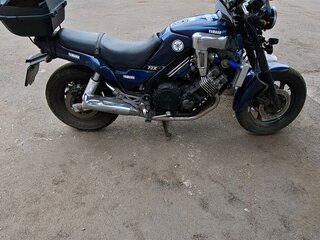 Yamaha FZX750