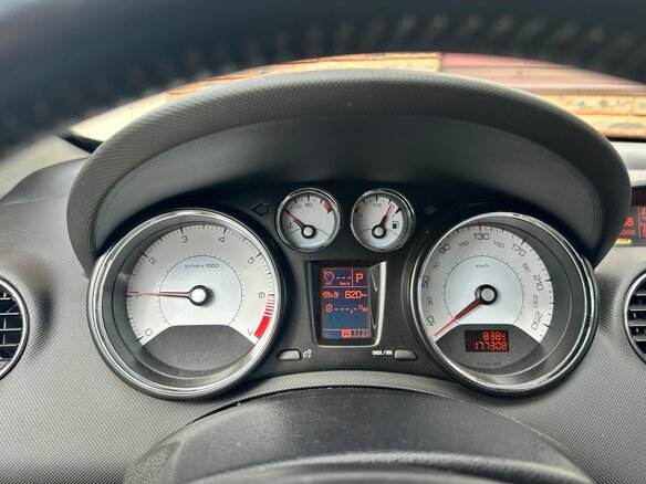 2012 Peugeot 308 I Рестайлинг, белый, 450000 рублей - вид 4