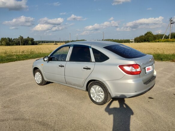 2015 Lada (ВАЗ) Granta I, серебристый, 339000 рублей - вид 4
