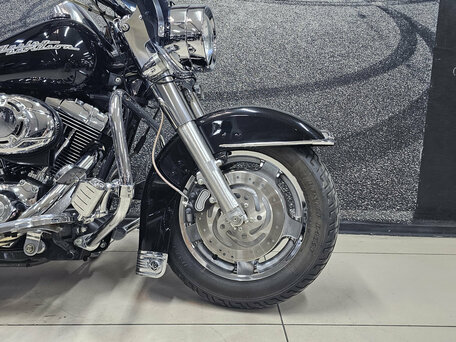 2007 Harley-Davidson Road King, чёрный, 849000 рублей, вид 2