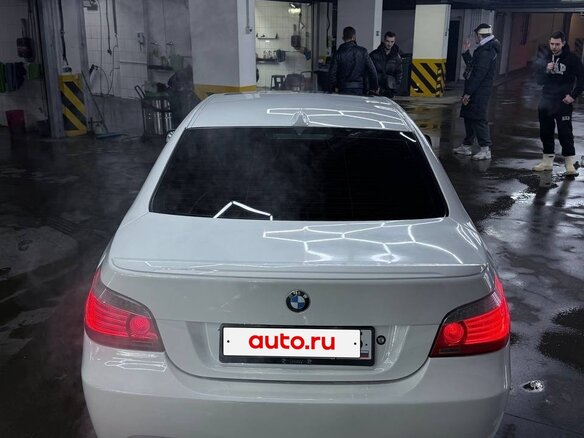 2008 BMW 5 серии 528i V (E60/E61) Рестайлинг, белый, 1500000 рублей - вид 1