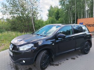 2011 Nissan Qashqai I Рестайлинг, чёрный, 800000 рублей, вид 1
