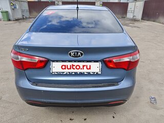 2013 Kia Rio 5-speed III, голубой, 749000 рублей, вид 3