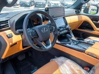 2025 Lexus LX 600 IV, чёрный, 17920290 рублей, вид 3