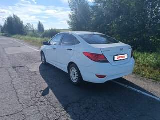 2014 Hyundai Solaris I, белый, 850000 рублей, вид 4