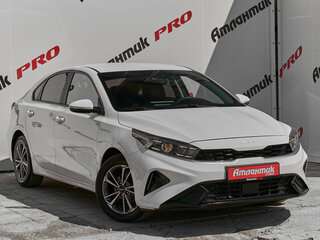 2021 Kia K3 II Рестайлинг, белый, 1840000 рублей, вид 3