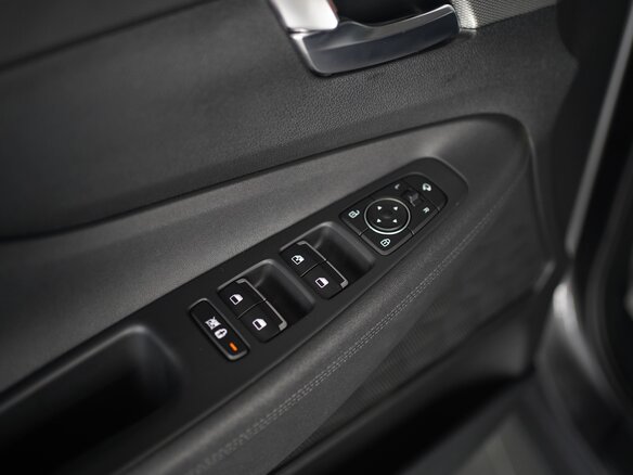 2020 Hyundai Santa Fe IV, серый, 2920000 рублей - вид 17