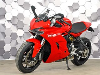 2017 Ducati Supersport, красный, 869000 рублей, вид 2