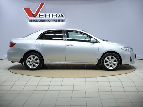 2011 Toyota Corolla X (E140, E150) Рестайлинг, серебристый, 770000 рублей, вид 4
