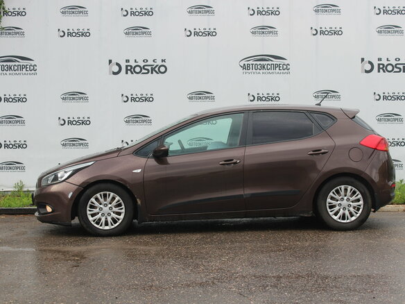 2012 Kia Ceed II, коричневый, 560000 рублей - вид 7