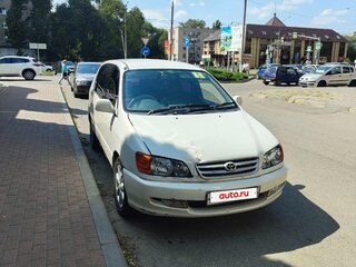 1998 Toyota Ipsum I (M10), белый, 400000 рублей, вид 1