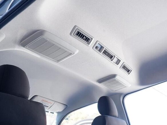 2023 Toyota HiAce H200 Рестайлинг, белый, 4989000 рублей - вид 19