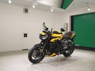 2023 Triumph Street Triple, жёлтый, 954000 рублей, вид 4