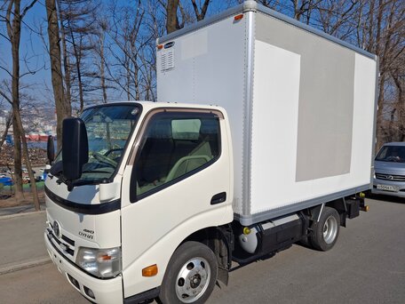 2015 Toyota Dyna, белый, 3150000 рублей, вид 4