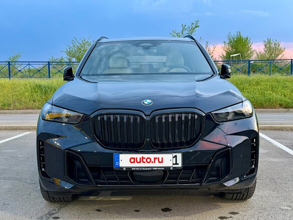2024 BMW X5 40i IV (G05/G18) Рестайлинг, синий, 8800000 рублей - вид 3